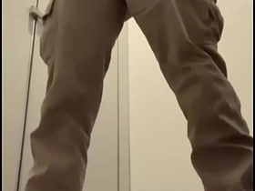 和式トイレで立ちオナ射精 japanese gay porn gang