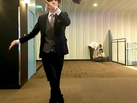 日本のカップルと踊るおじさん beast japan gay porn