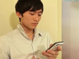 サッカー歴8年のノンケがホテルで「友達にバレたらやばい・・」とビビりつつもオナニーしてイっちゃいます♪ gay japanese chub porn