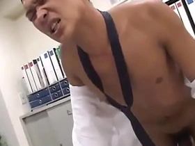 Suited Asian stud getting blown in his office - Gayfuror.com japan gay porn bdsm